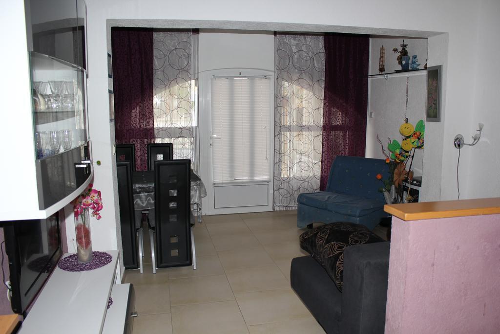 Ferienwohnung Apatmani Peternel Vir Exterior foto